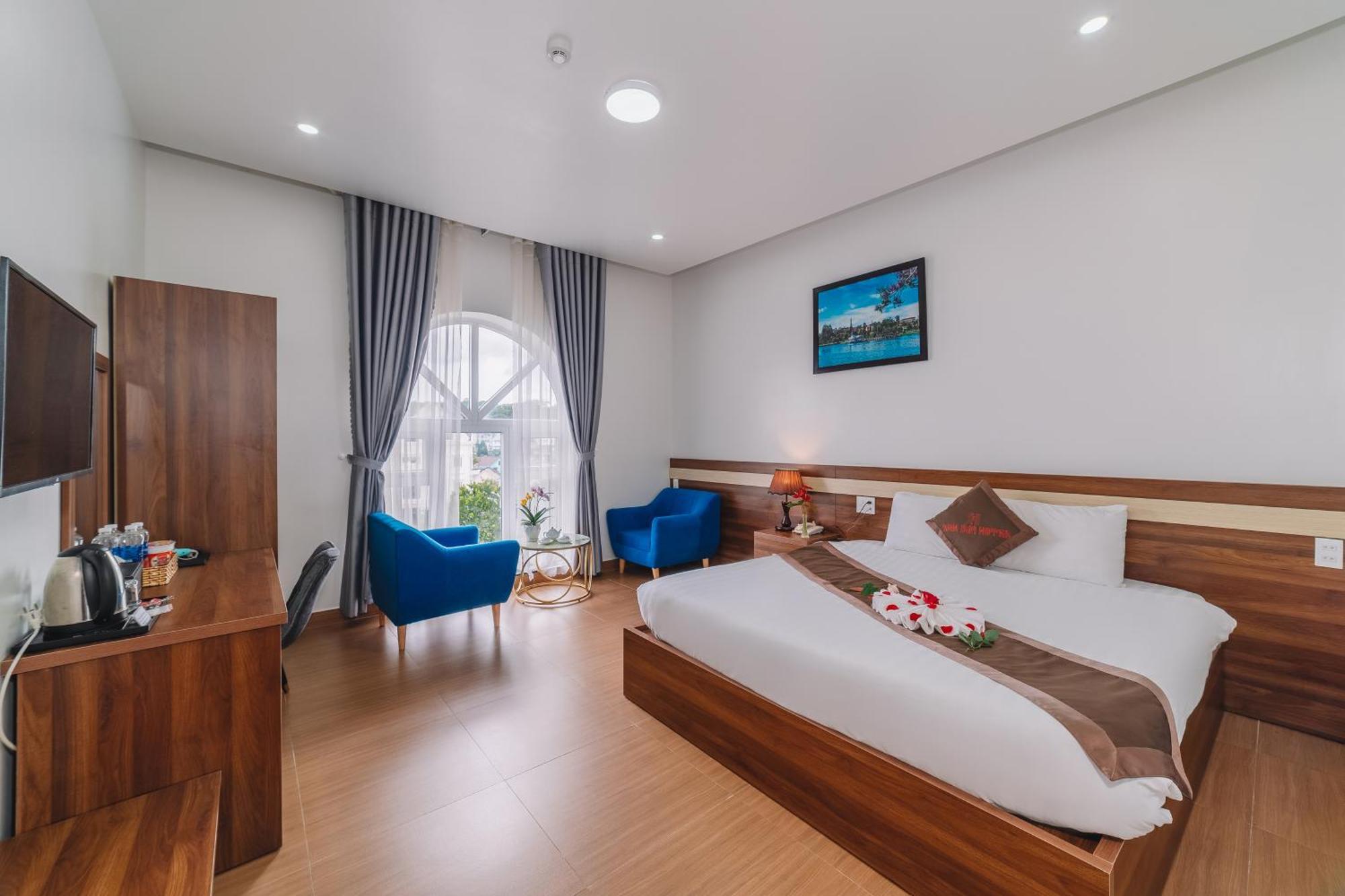 Anh Duc Hotel Da Lat City Exterior photo