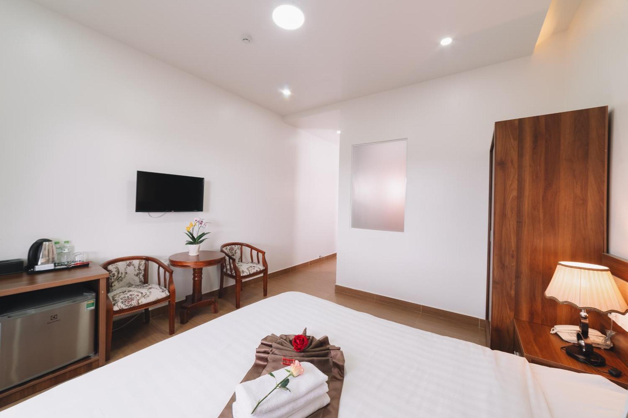 Anh Duc Hotel Da Lat City Exterior photo