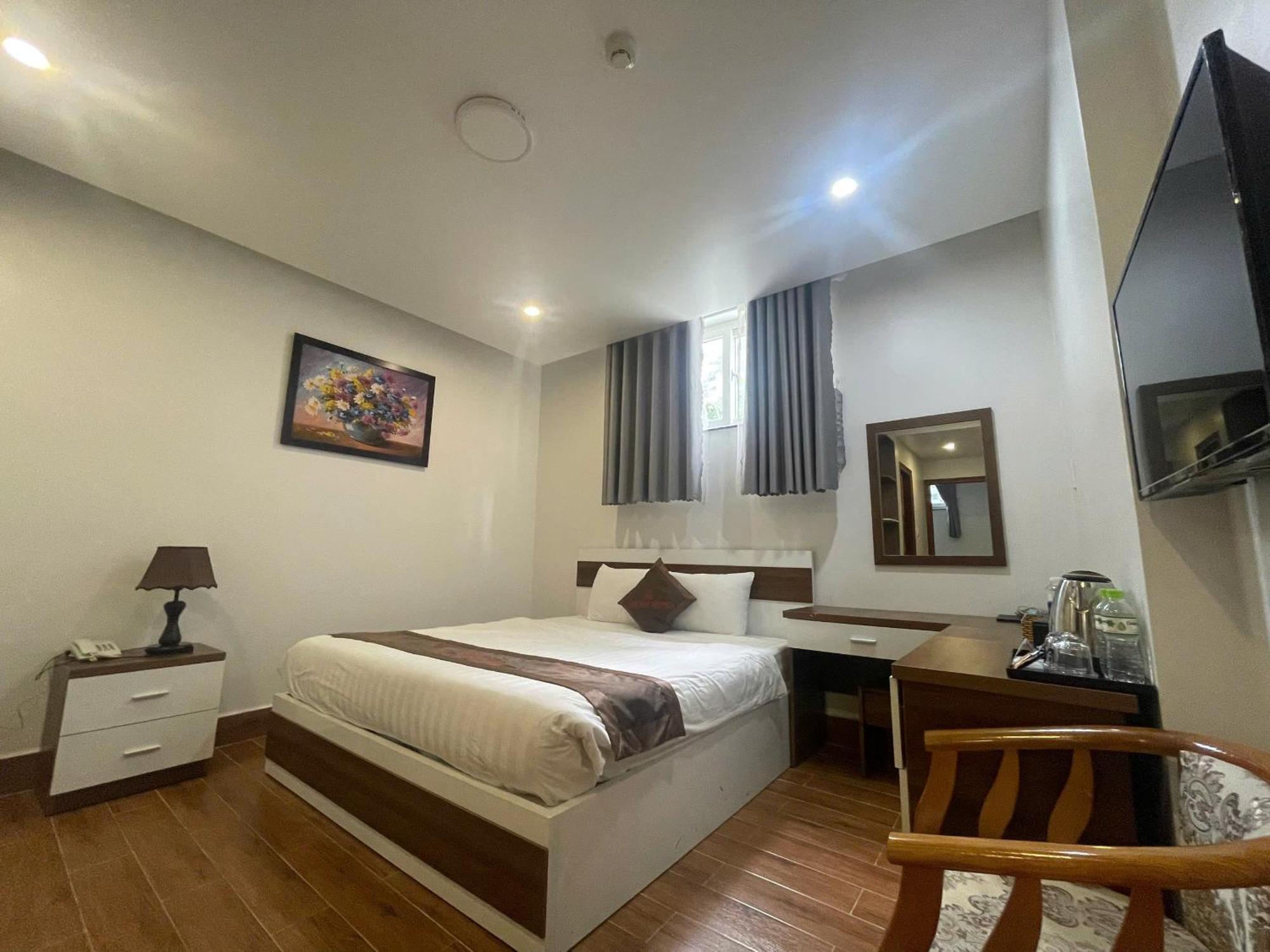 Anh Duc Hotel Da Lat City Exterior photo