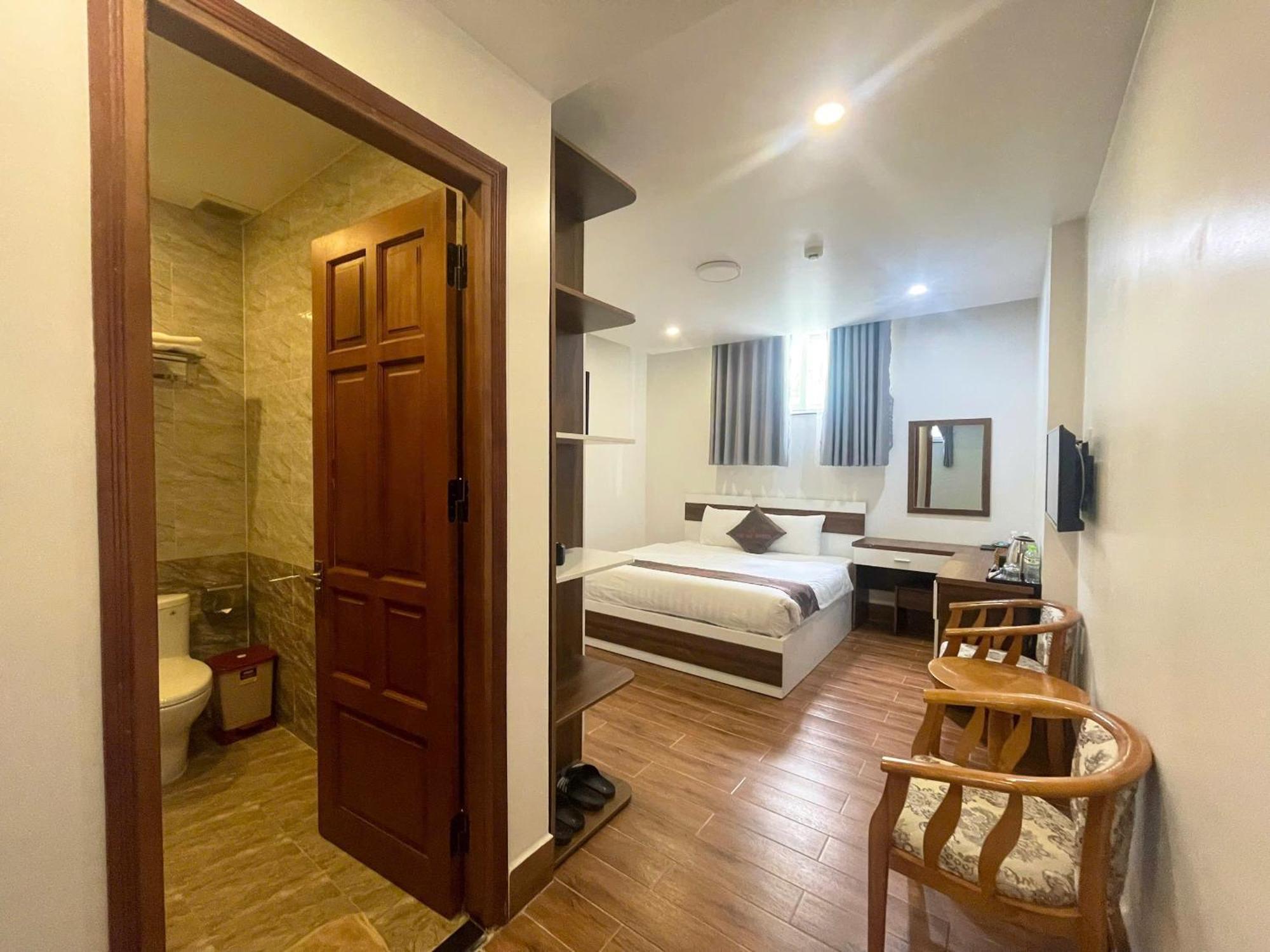 Anh Duc Hotel Da Lat City Exterior photo