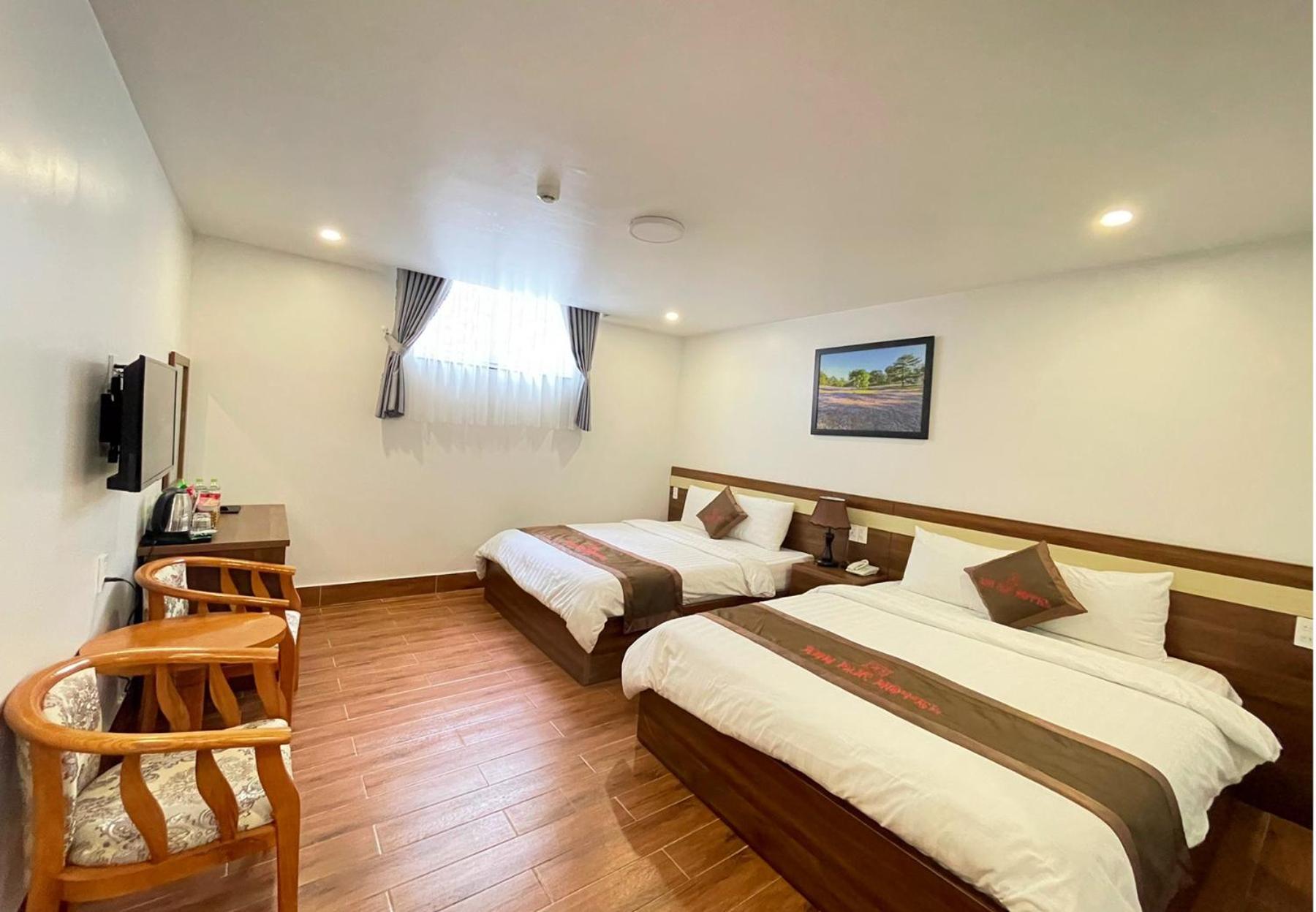 Anh Duc Hotel Da Lat City Exterior photo